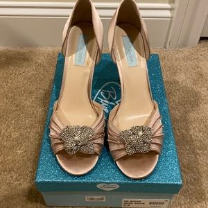 Betsy Johnson Briar Nude Satin heels